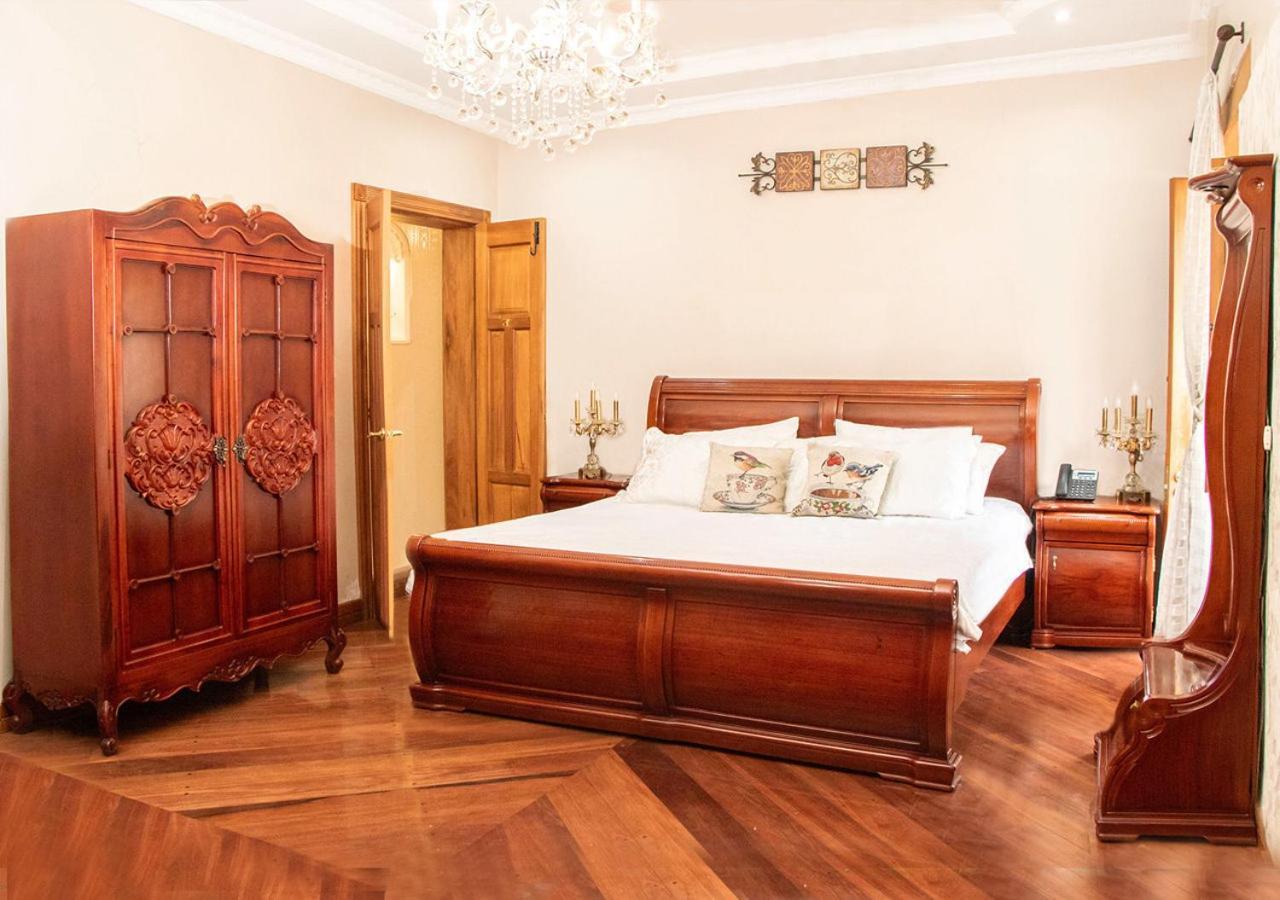 Hotel Boutique Casa Ruth En Cuenca Luaran gambar